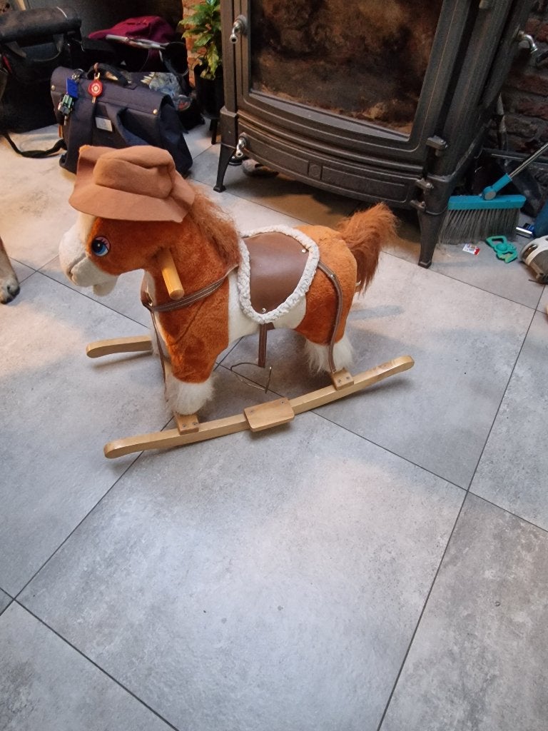 Hobbelpaard, Ophalen, Zo goed als nieuw