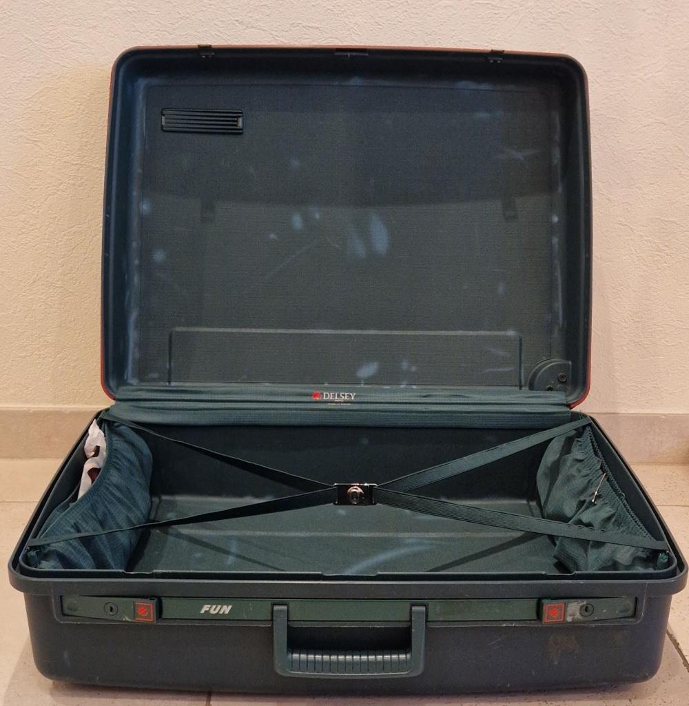 Reiskoffer Delsey medium, Handtassen en Accessoires, Koffers, Gebruikt, 50 tot 60 cm, Hard kunststof, 35 tot 45 cm