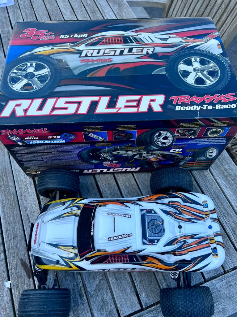Traxxas rustler 1/10 in prima staat, Hobby en Vrije tijd, Elektro, Gebruikt, Ophalen of Verzenden, Schaal 1:10