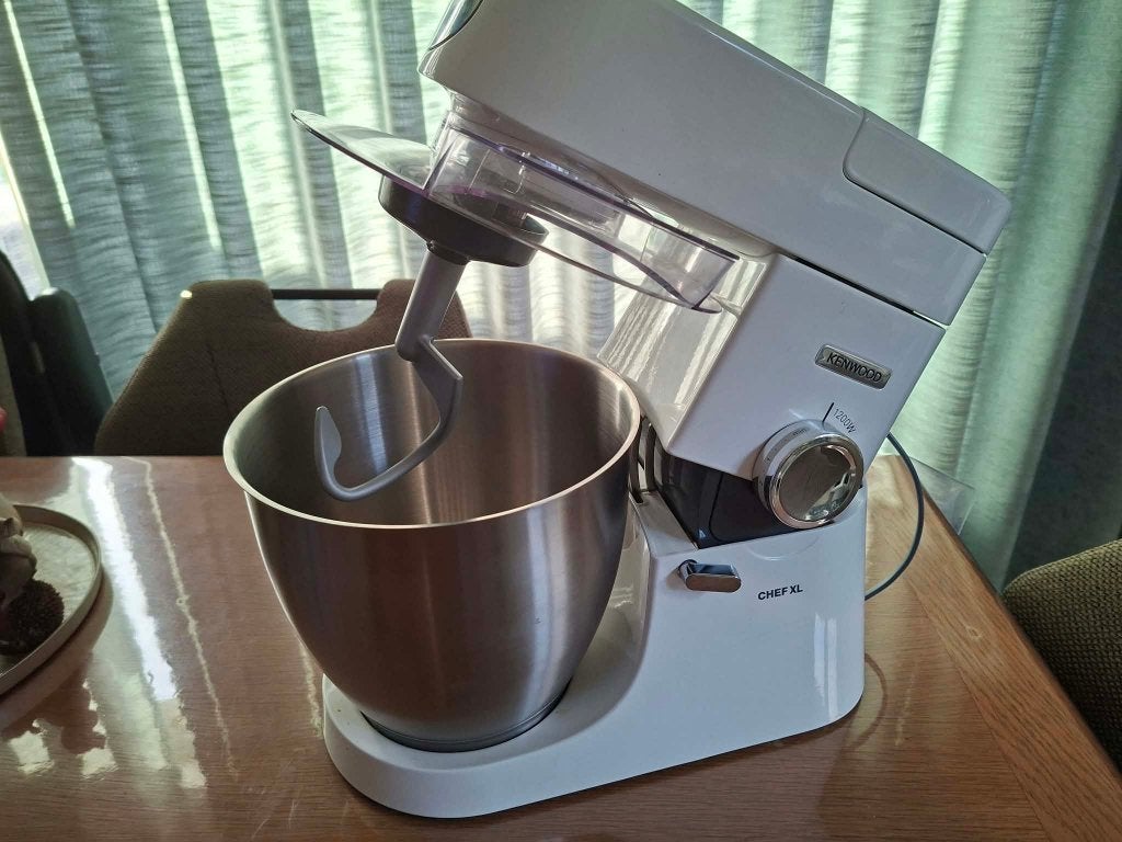 Kenwood keukenrobot ( gereserveerd ), Elektronische apparatuur, Ophalen, 4 liter of meer, 3 snelheden of meer, Zo goed als nieuw