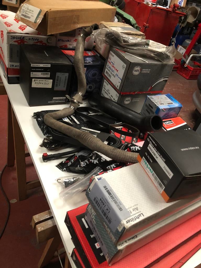 Lot de pièces pour Jaguar Xtype 2LD, Enlèvement