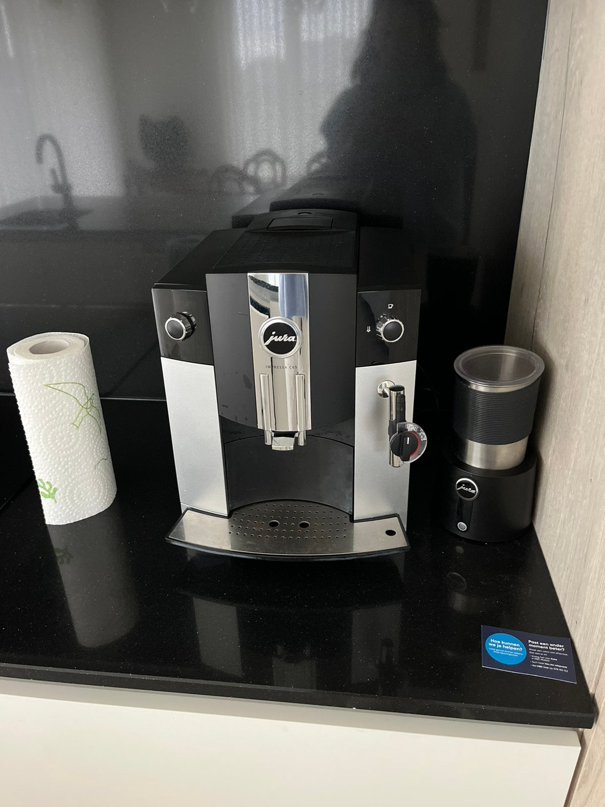 Koffiemachine met bonen en melkopschuimer jura, Ophalen, Gebruikt, Koffiemachine, Afneembaar waterreservoir