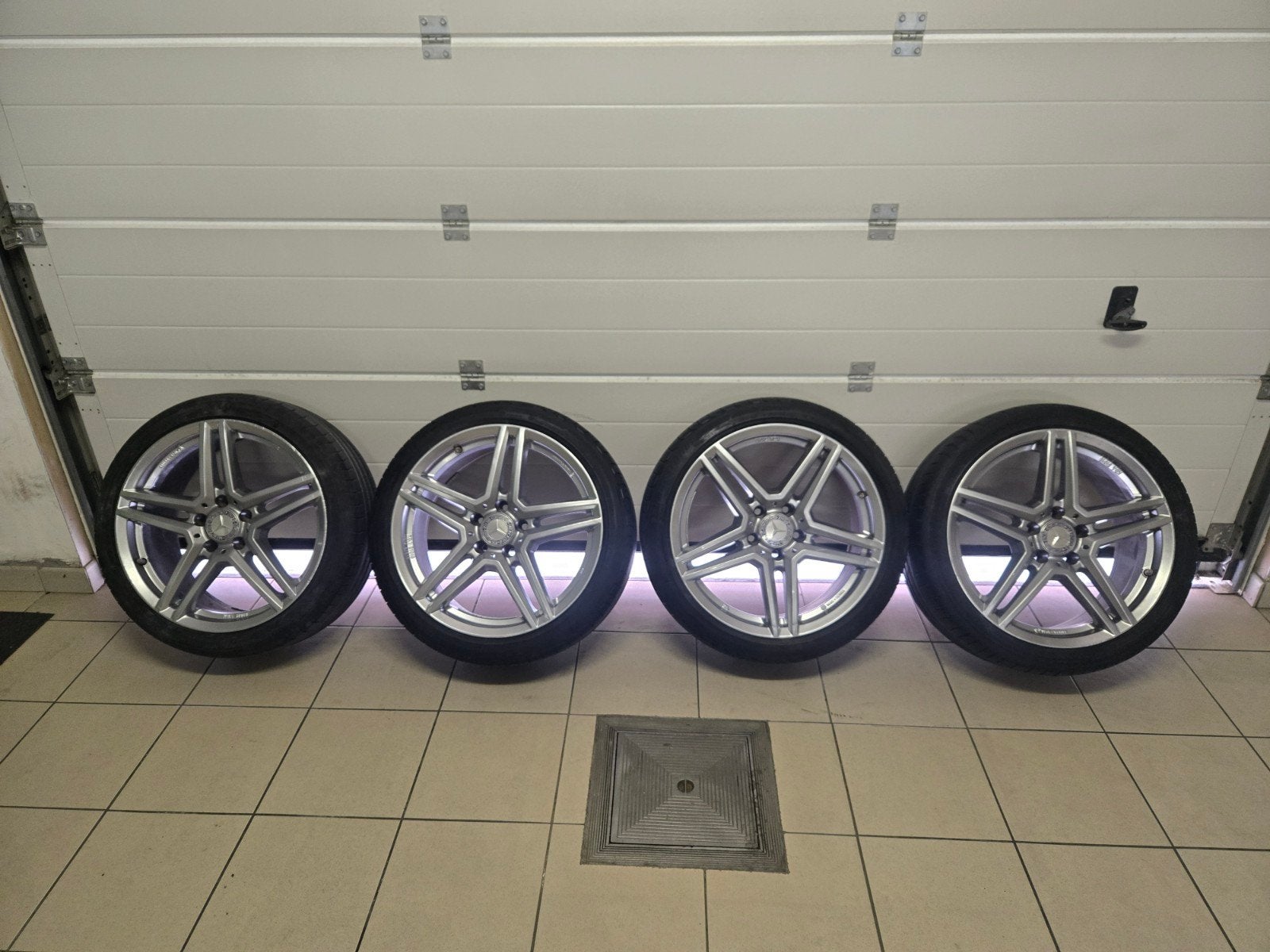 Mercedes 5x112 Dark Chroom velgen 18inch 225/4018 bridgeston, Auto-onderdelen, Ophalen of Verzenden, Band(en)