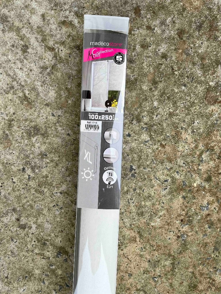 5 Stores enrouleurs occultants Madécostore et Ikea & rails, Maison & Meubles, Ameublement | Rideaux & Stores à lamelles, Utilisé