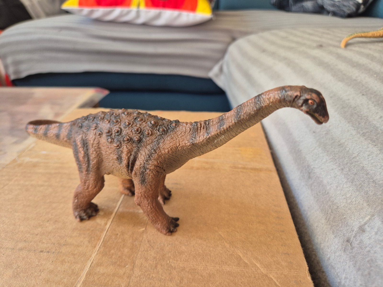 schleich dinosaurus, Envoi