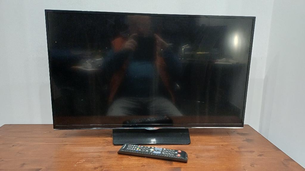32" TV Samsung UE2H5570SS, Ophalen, Minder dan 40 cm, Samsung