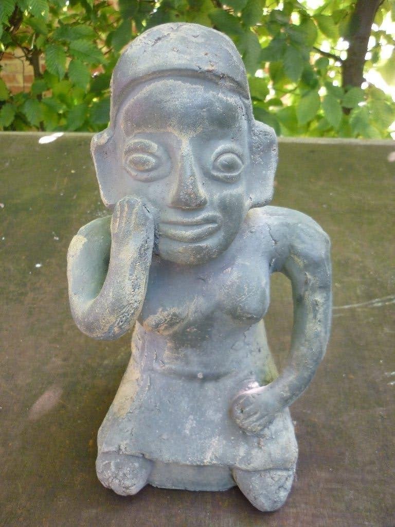 Beeldje uit Maya-cultuur, zittende vrouw., Ophalen of Verzenden, Gebruikt, Mens