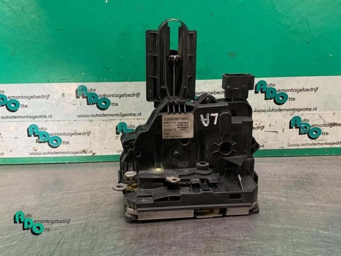 Serrure portière mécanique 4portes arrière gauche d'un Pe, -, 3 mois de garantie, Utilisé, -