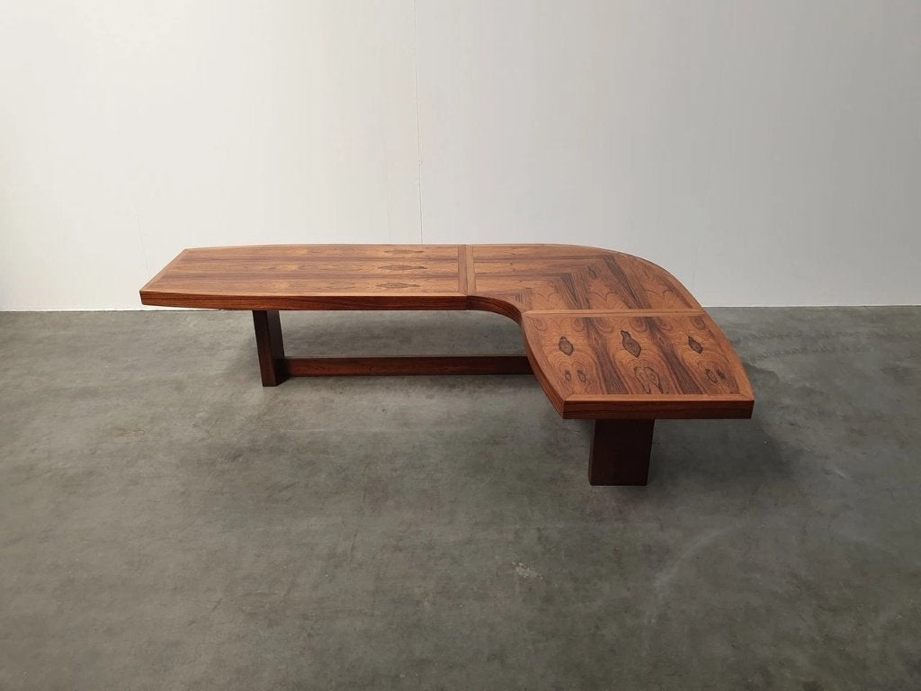 Table basse vintage bois de rose, design boomerang années 70, Enlèvement