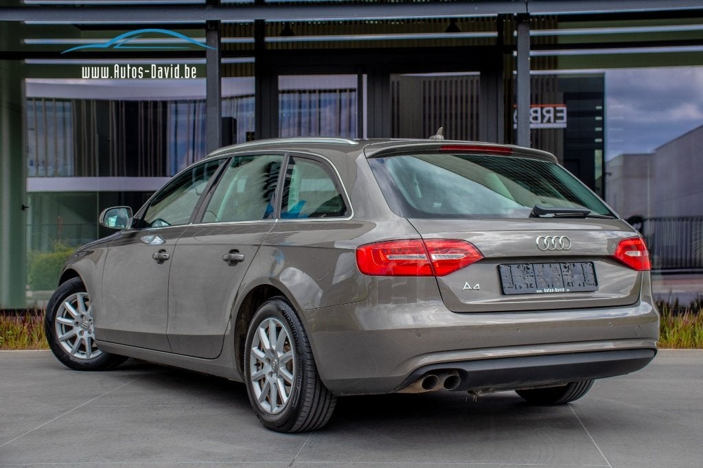 Audi A4 Avant 2.0 TDI/Cuir/SIÈGES CHAUFFANTS/XÉNON, Autos, Achat, Entreprise, A4, Noir
