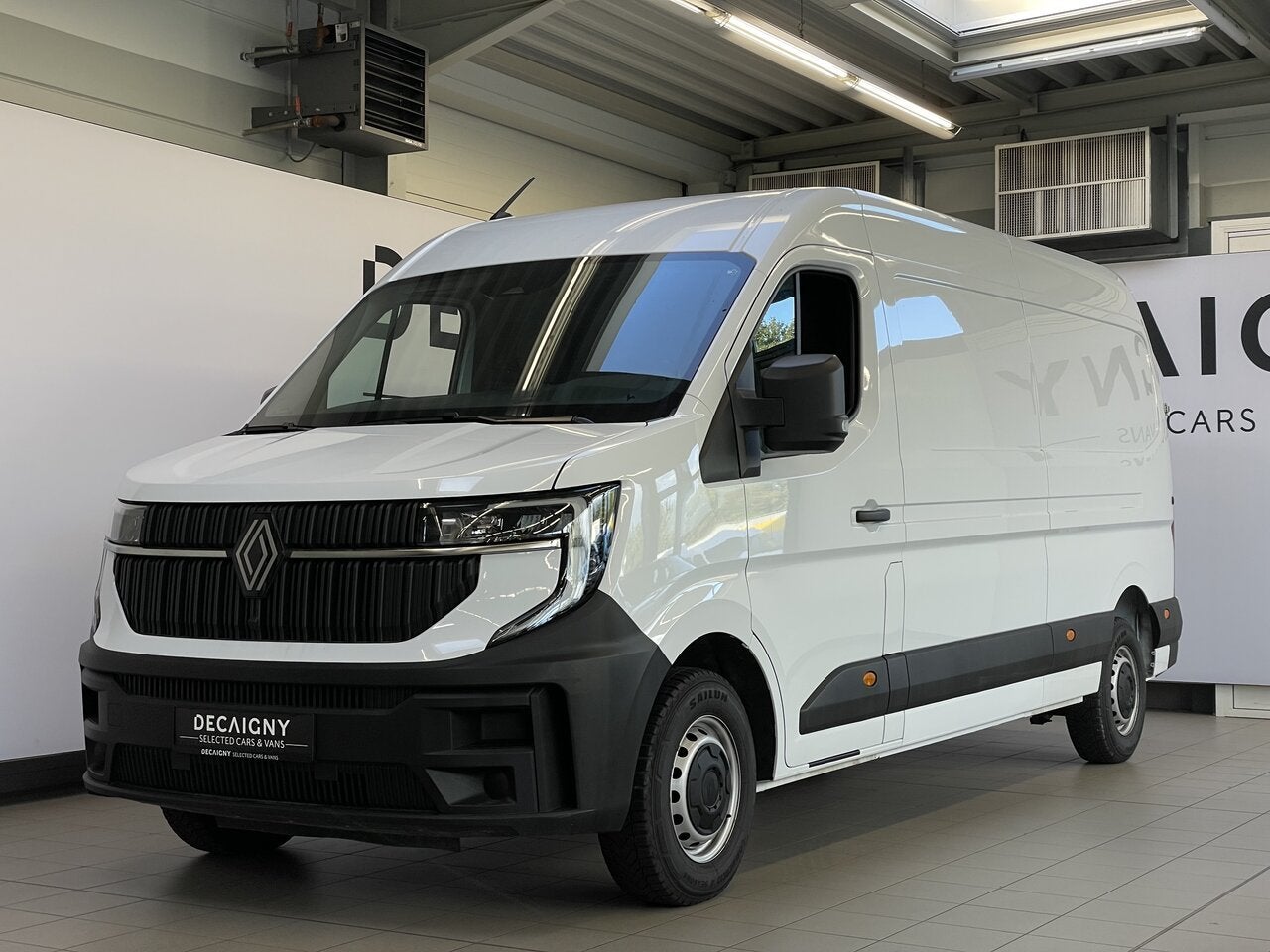 Renault Master 2.0dCi L3H2 *Vloer & Wanden*Carplay, Voorwielaandrijving, 4 deurs, 0 cilinders, Leder en Stof