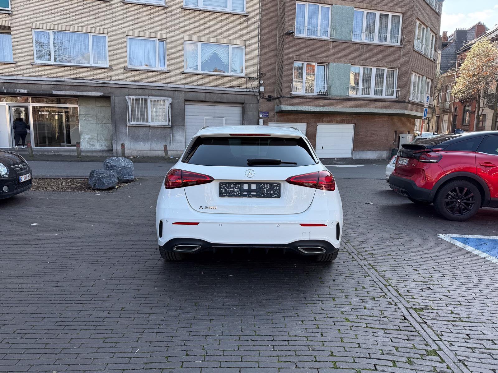 Mercedes-Benz A200 AMG Line – 2024, Autos, Achat, Euro 6, Noir, 5 portes