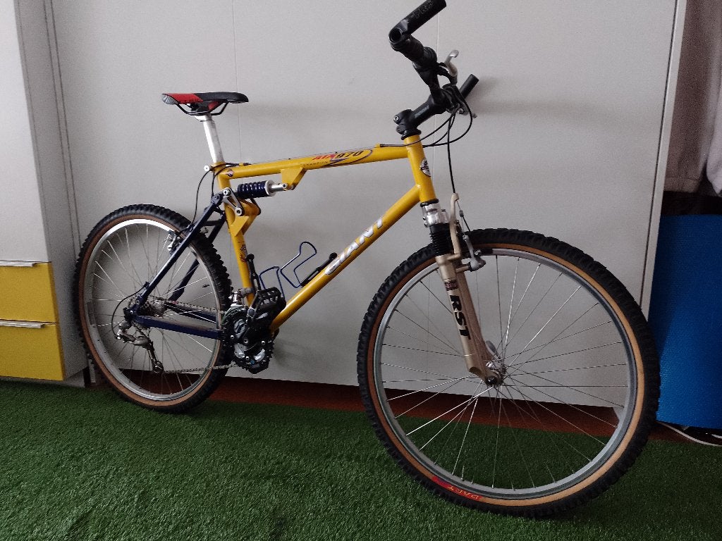 MTB Giant ATX 970 – Vering voor en achter - 26”, Fietsen en Brommers, Fully, Ophalen, Zo goed als nieuw, Giant