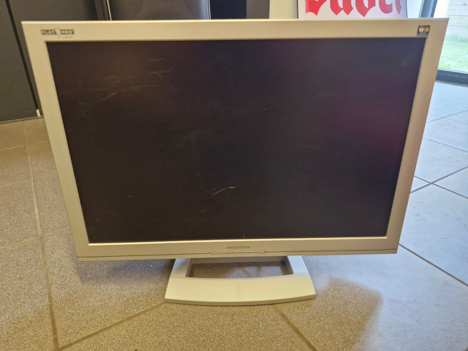 Medion 22 inch scherm, TV, Hi-fi & Vidéo, Télévisions, Enlèvement