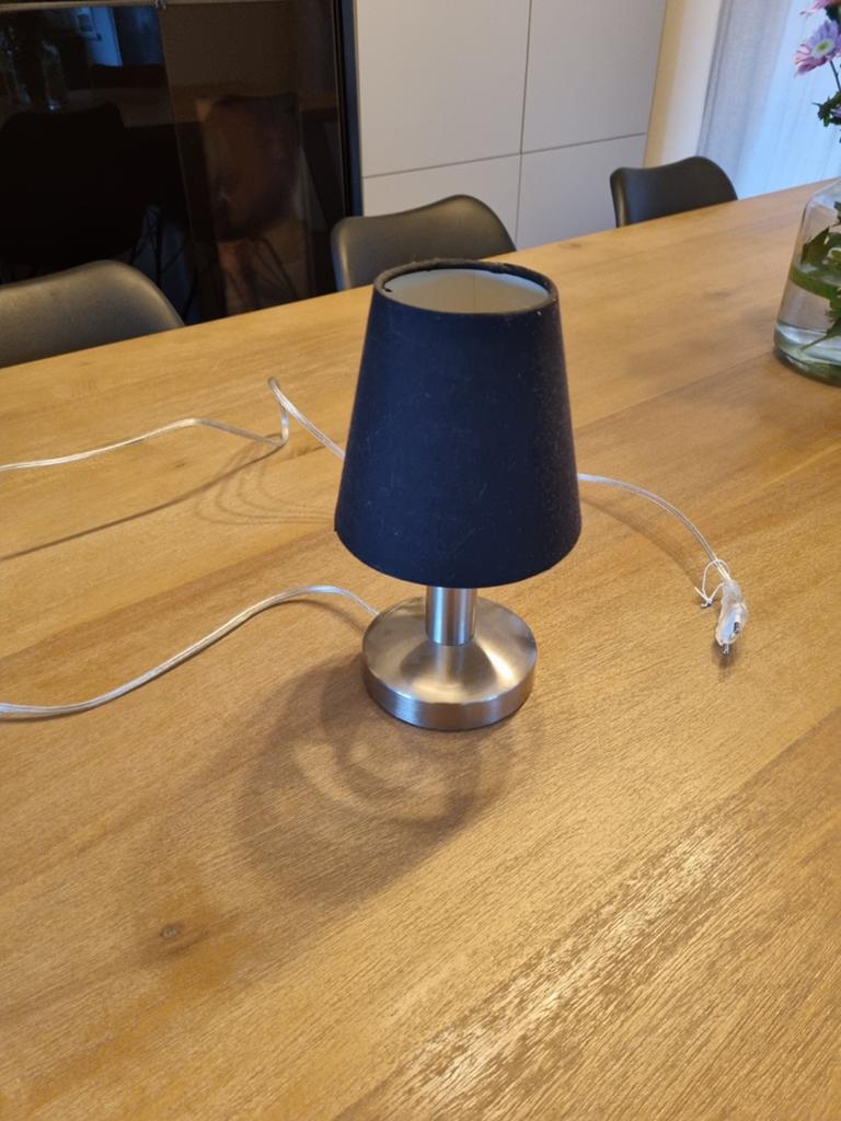 Nachtlampje, Enlèvement