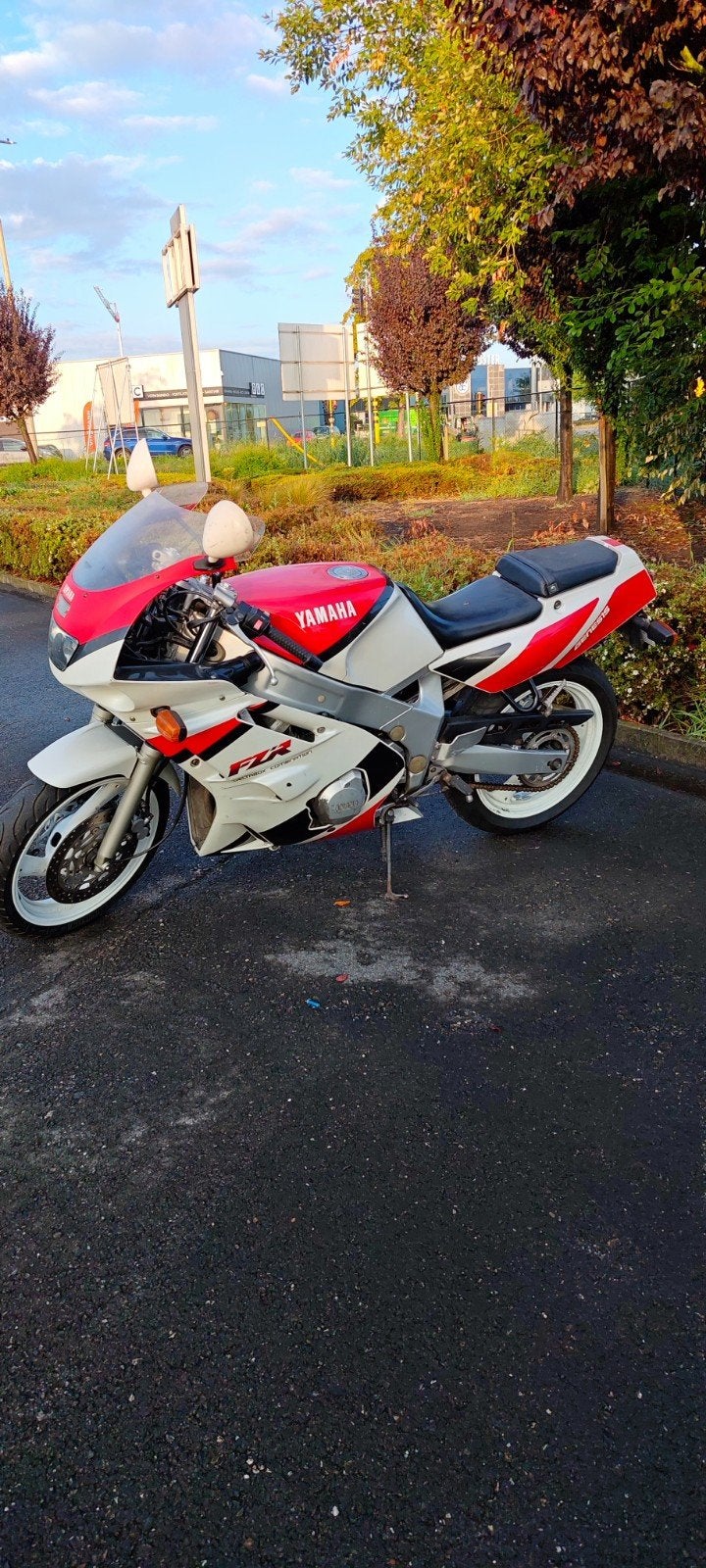 Oldtimer Yamaha FZR 600 Genesis, Motoren, Occasion, 4 cilinders, Motorrijbewijs A, Meer dan 35 kW