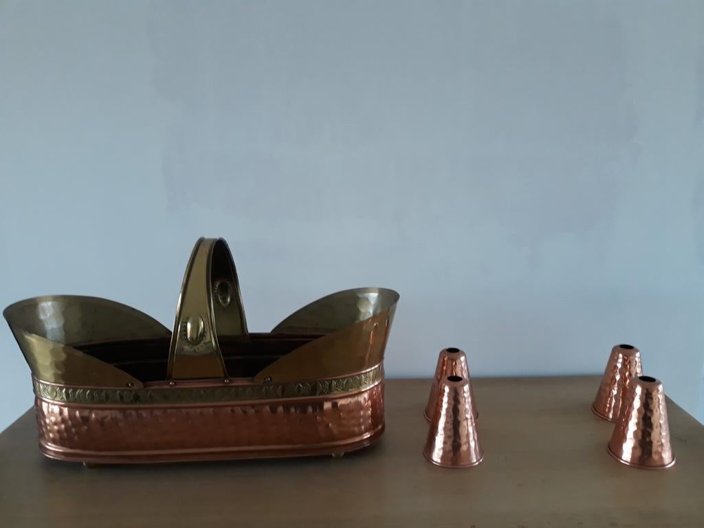 Antieke bloembak (+ 4 pootjes) - Caspot - geel/rood koper, Antiek en Kunst, Ophalen, Koper
