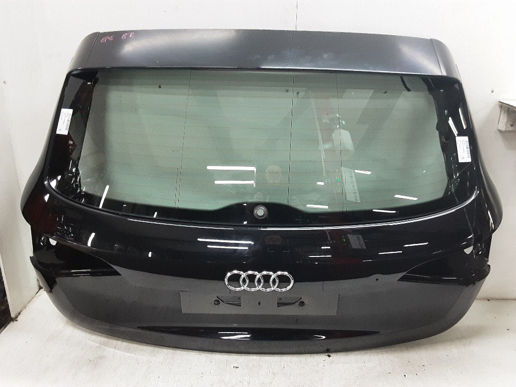 HAYON ARRIÈRE / MALLE Audi Q5 (8RB) (01-2008/05-2017), Auto-Union-Straße  1,
85057  Ingolstadt, DE, Info@audi.de, Haillon arrière