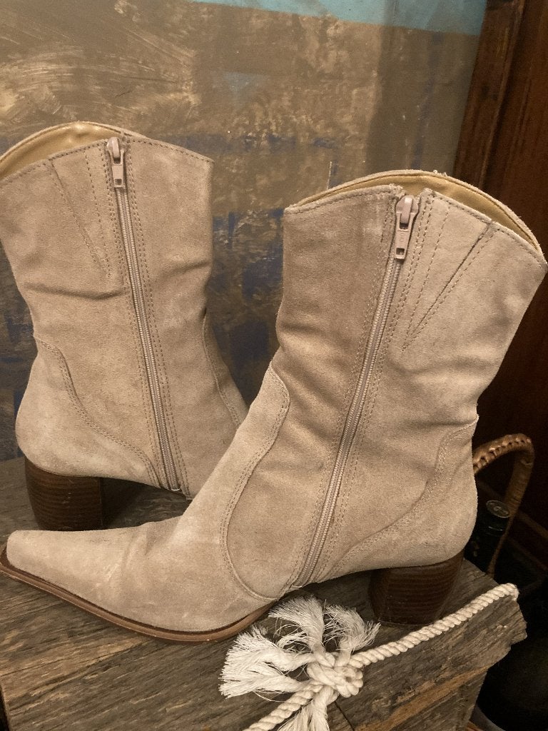 Bottes mi-mollet, Vêtements | Femmes, Enlèvement ou Envoi, Beige, Comme neuf, Boots et Botinnes