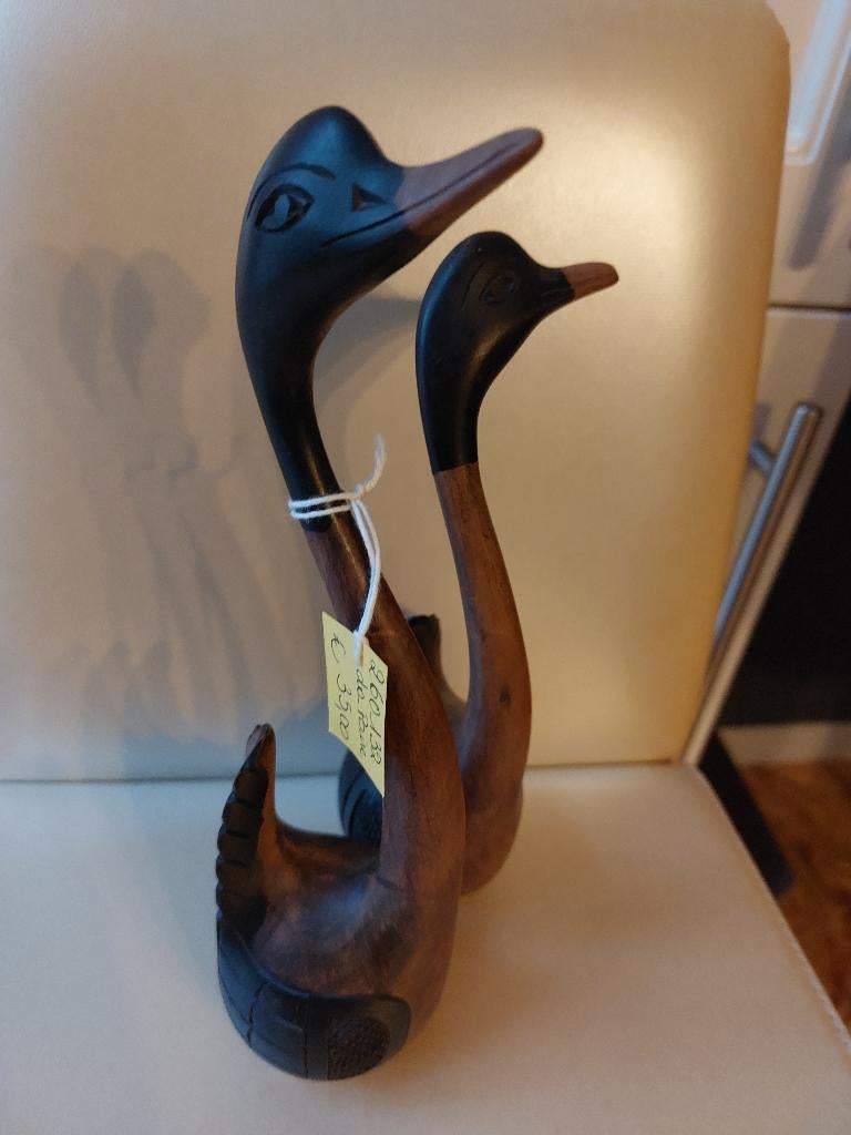 Paar zwanen in bruin gesneden hout, Antiek en Kunst, Ophalen of Verzenden