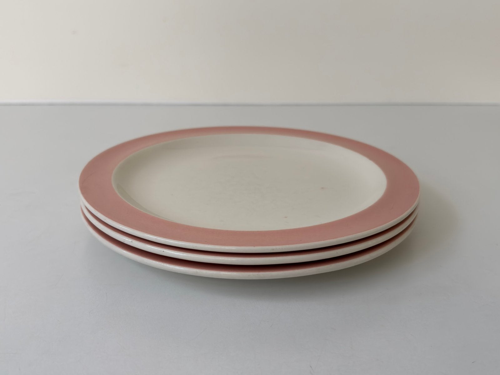Vintage Boch Belgium borden met roze rand (set van 3), Ophalen, Zo goed als nieuw
