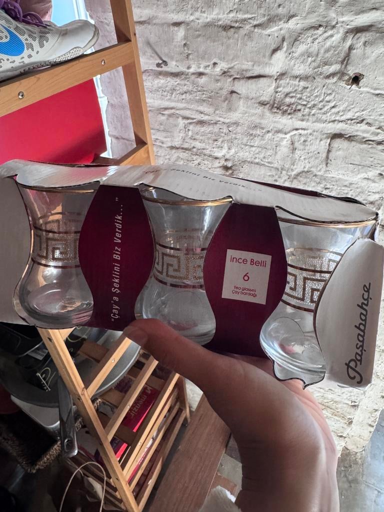 Verres a the doré avec sous verres, Enlèvement, Comme neuf