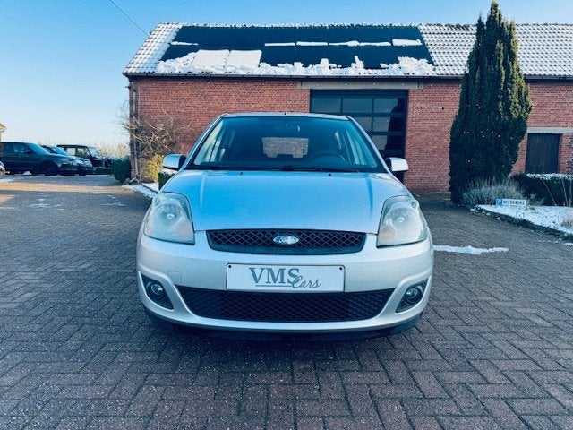 Ford Fiesta 1.4 Benzine * Garantie * Euro4 *, https://public.car-pass.be/vhr/dda3cd13-34d3-4b01-a4a2-1a2d63add54f, Zwart, 4 cilinders