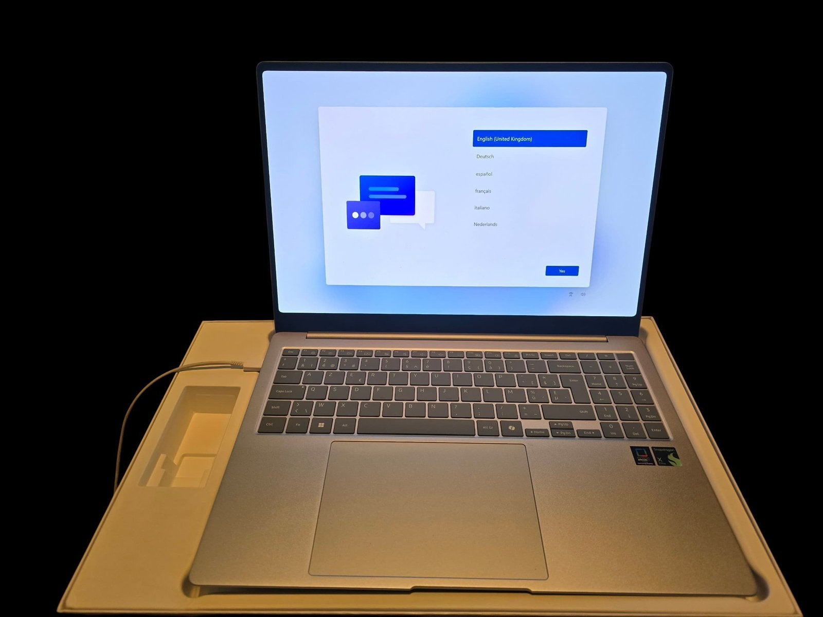 Livre Galaxy 4 EDGE., Enlèvement, Neuf, Galaxy book 4 Edge, Wi-Fi et Web mobile