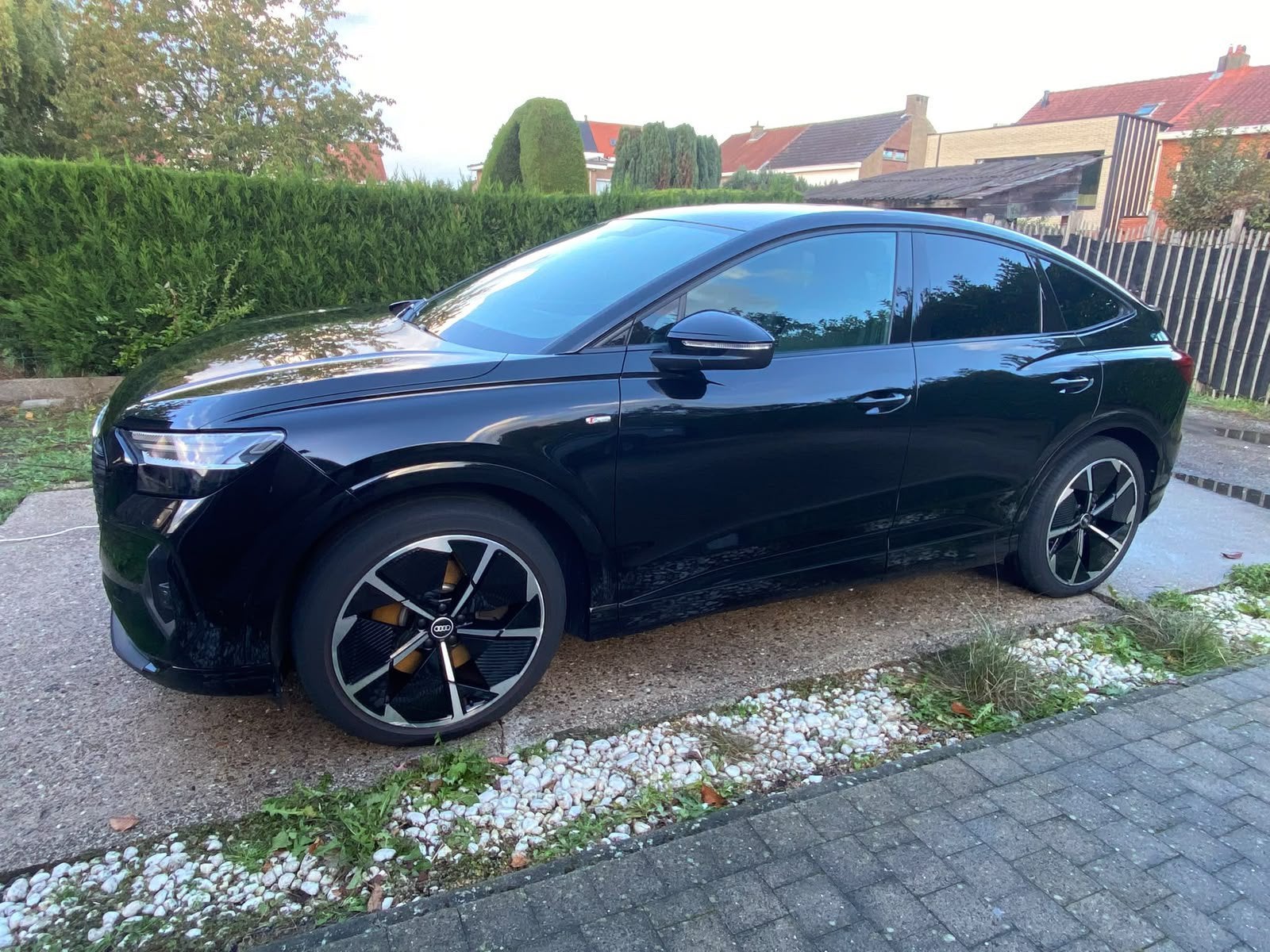 Audi Q4 e-tron Sportback S line — Toit panoramique, Autos, Cuir et Alcantara, Achat, Euro 6, Noir