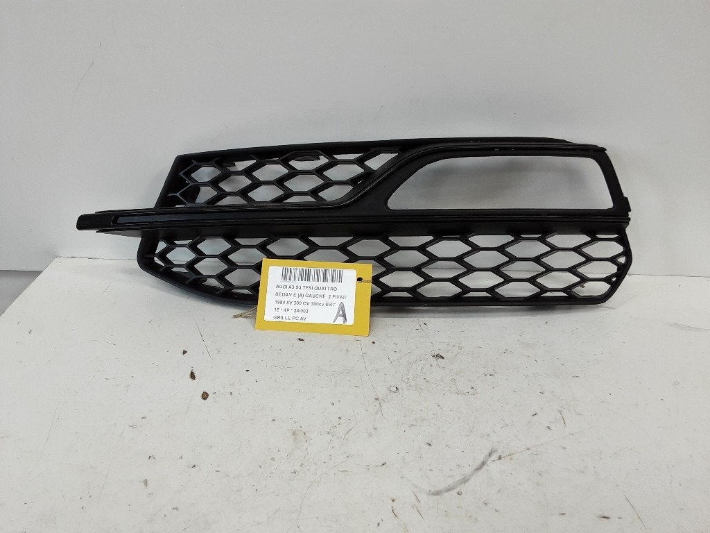 DIVERS GRILLE PC AV S3 Limousine (8VM / 8VS) (8V3807681G), Autos : Pièces & Accessoires, Auto-Union-Straße  1,
85057  Ingolstadt, DE