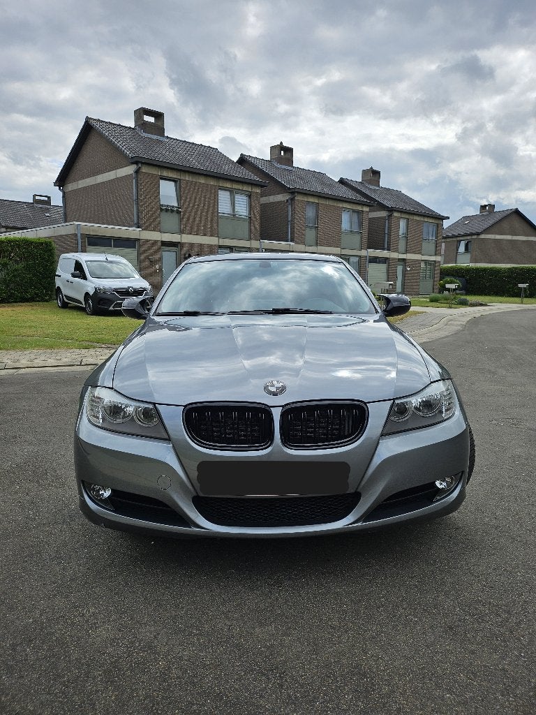 BMW 318i (série 3) 2010 Essence, Autos, BMW, Entreprise, Série 3, ABS, Caméra de recul, Airbags, Air conditionné, Android Auto