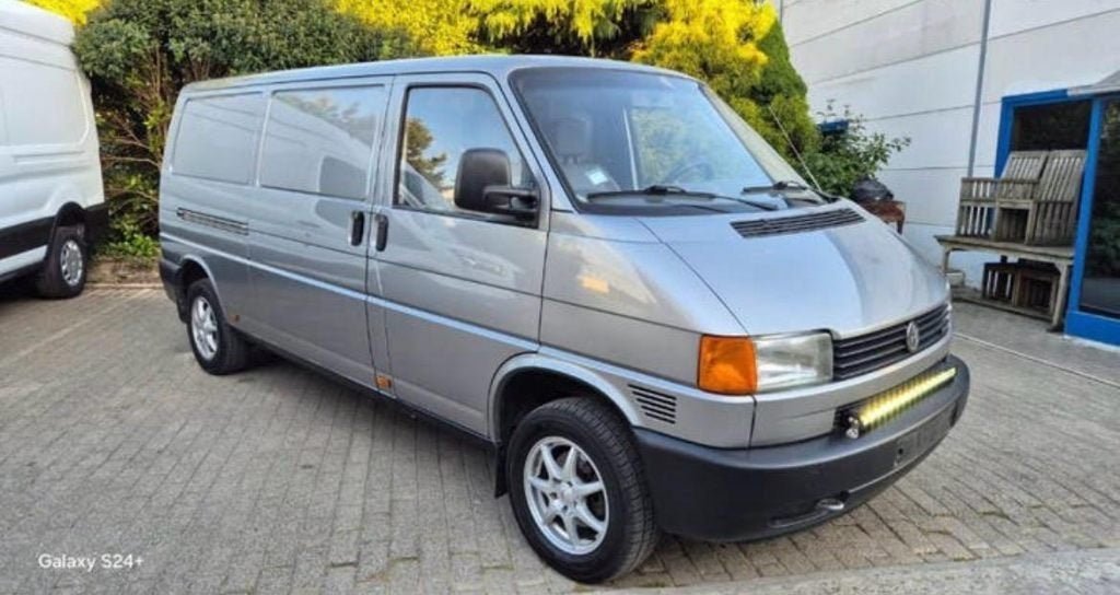 Volkswagen Transporter T4 — 2.5 TDI 225 000 km Prêt à rouler, Autos, Argent ou Gris, Achat, 2500 cm³, Entreprise