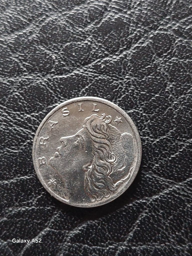 2 pièces de monnaie d'Amérique du Sud : Uruguay et Brésil, Enlèvement ou Envoi, Amérique du Sud, Monnaie en vrac