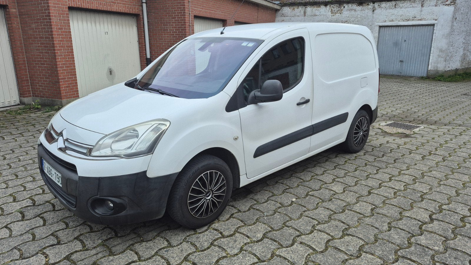 camion léger citroen berlingo 1.6hdi automatic 2014 220 000, Autos, Achat, Citroën, Automatique, Particulier