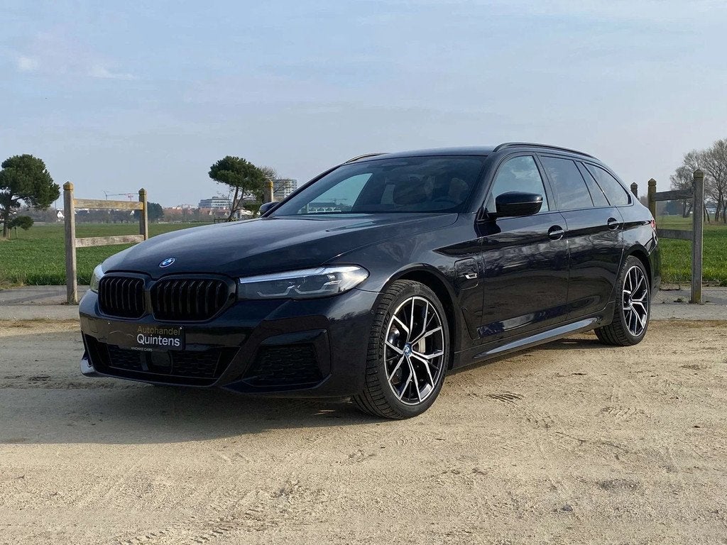 BMW 5 Serie 530 M-Pack compleet,Hybride plug in, Adap cruise, Automaat, 4 cilinders, https://public.car-pass.be/vhr/9ee3ee1b-a661-4208-9c49-d13d6531006b