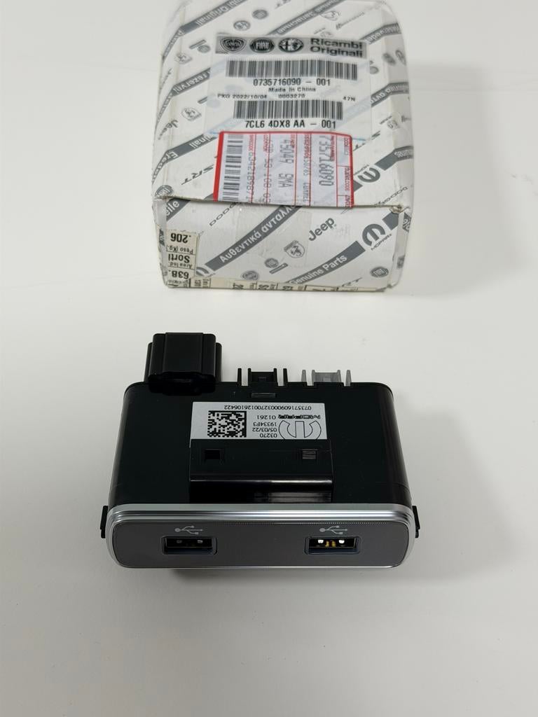 Origineel Jeep Compass Fiat 500 USB Paneel Nieuw usb-ingang, Ophalen of Verzenden, Nieuw, Jeep