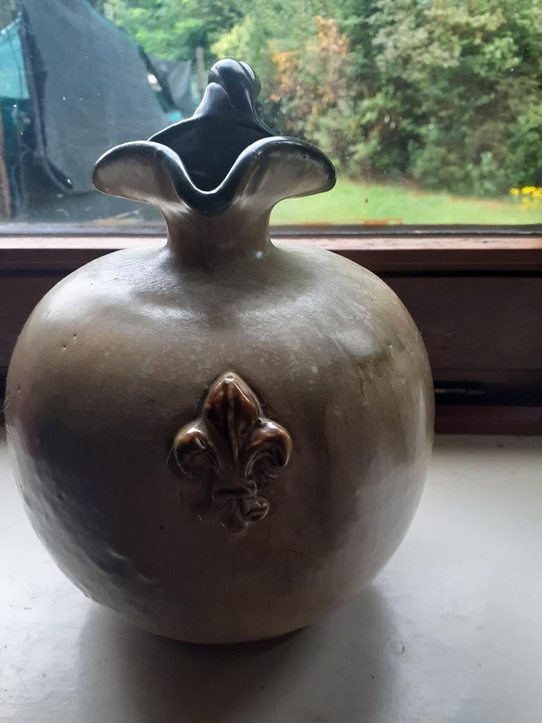 Ancienne cruche du céramiste belge "Roger Guérin", Enlèvement
