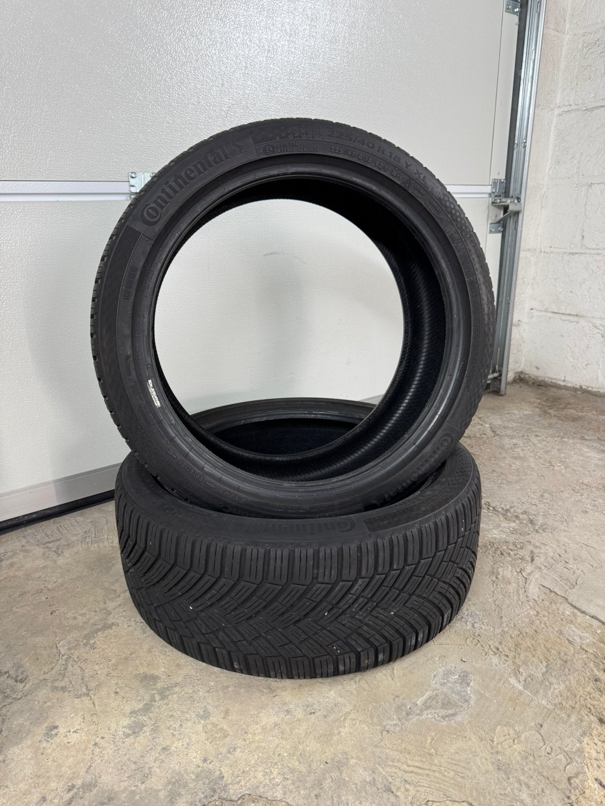 2x Continental AllSeasonContact 2 – 225/40 R18 92Y XL, Auto-onderdelen, Banden en Velgen, Ophalen, 18 inch, All Season, Band(en)