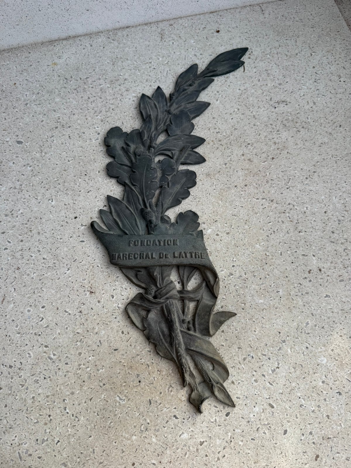 WW1 grande feuille de palmier en bronze avec lettrage, Collections, Objets militaires | Général, Enlèvement ou Envoi