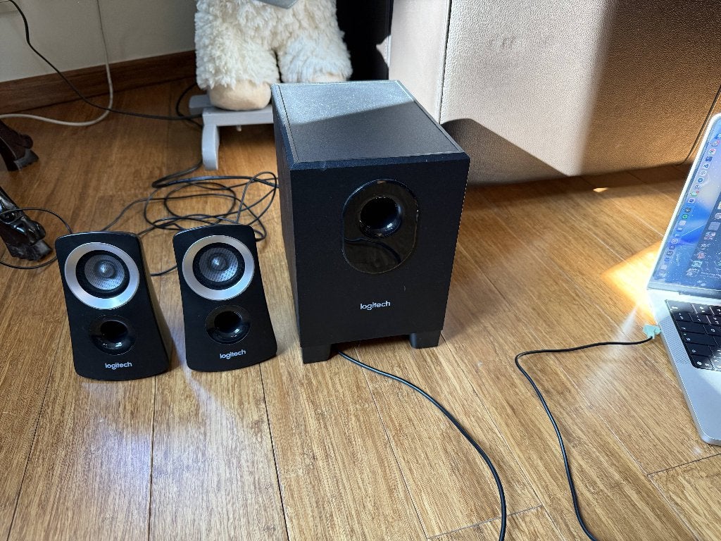 Logitech Z313 2.1 speakerset met subwoofer – 25 W RMS, Computers en Software, Pc speakers, Ophalen, Gebruikt, Audiokanaal 2.1
