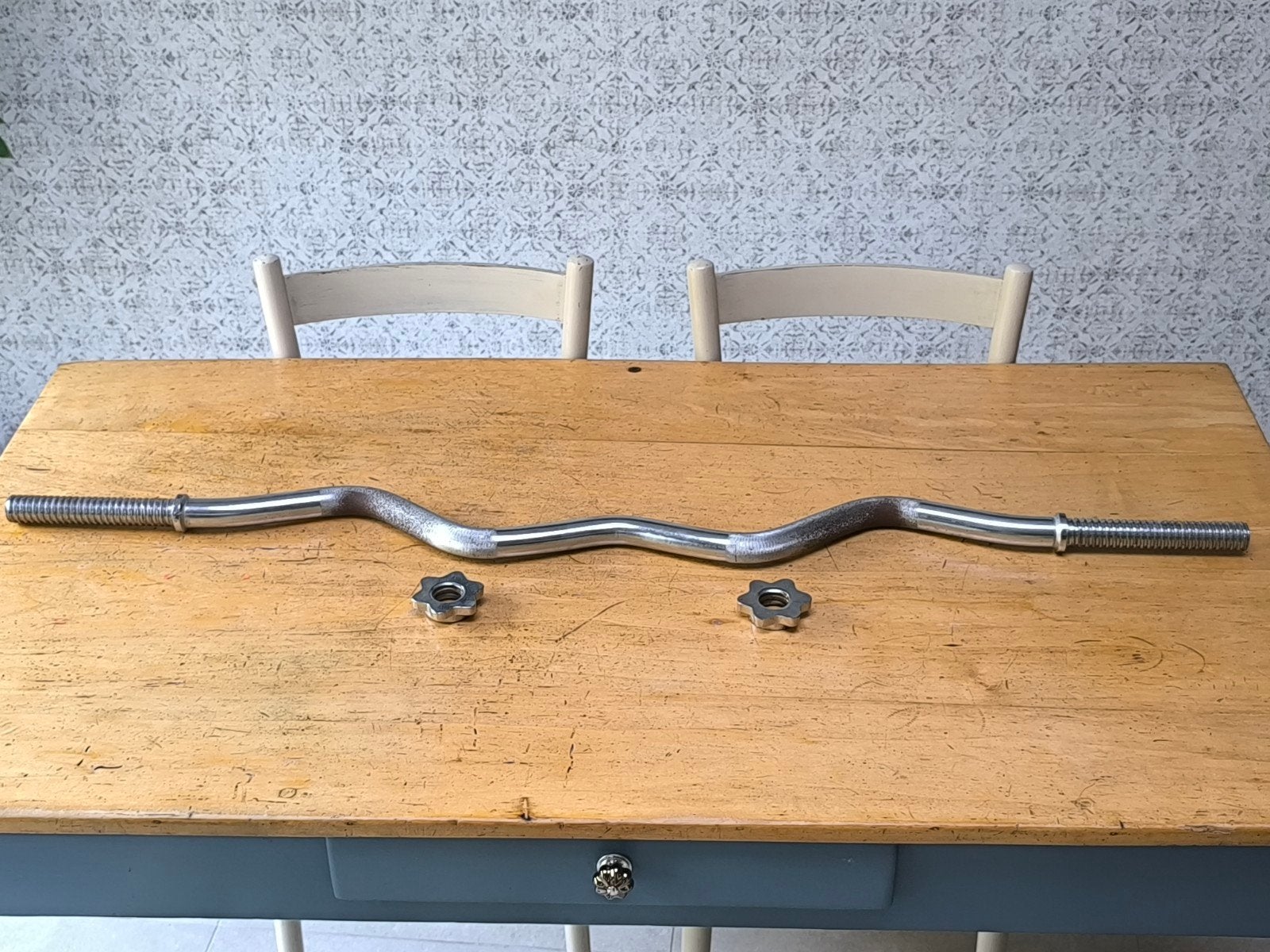 1 x haltère incurvé (120cm) 2,8cm., Enlèvement, Utilisé, Bras, Barre d'haltères