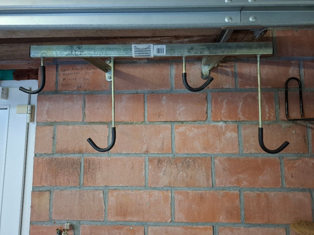 Fietsrek 4 fietsen hangend, Ophalen, Gebruikt