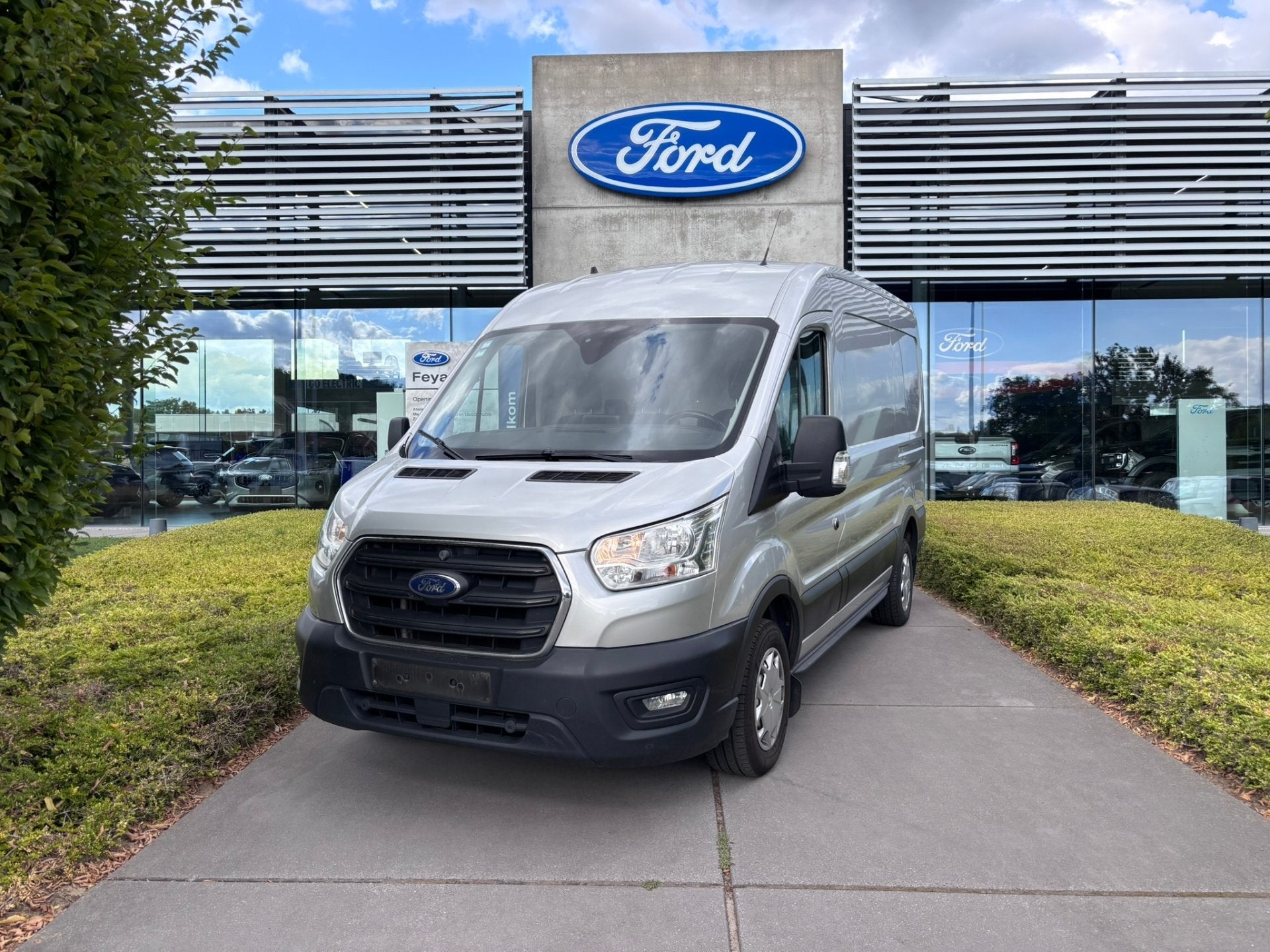 Ford Transit 2T - L2H2 - TREND (bj 2021), Auto's, Stof, 2550 kg, 172 g/km, 129 pk