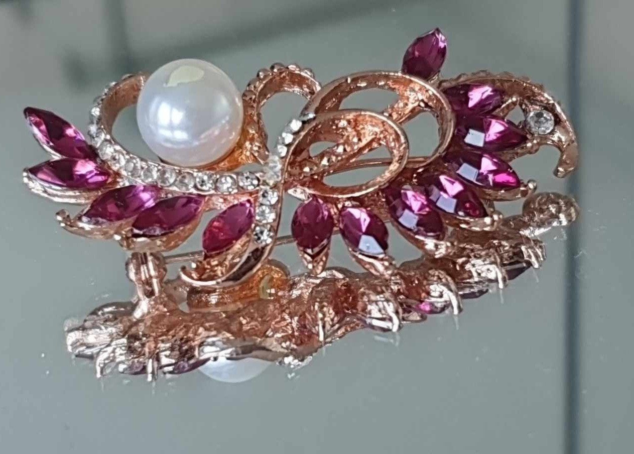 Geërfd. Chique Broche,, Bijoux, Sacs & Beauté, Broches, Envoi