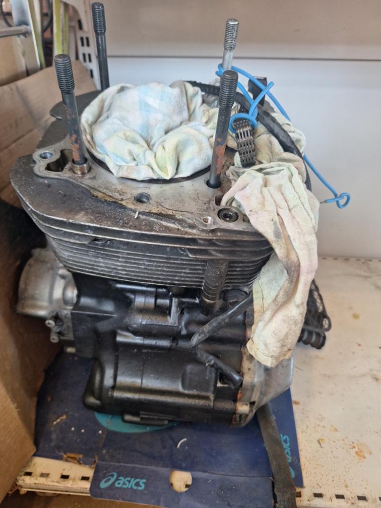 Motorblok DR 800 Big 39000 Km zonder cylinder en piston., Motoren, Ophalen