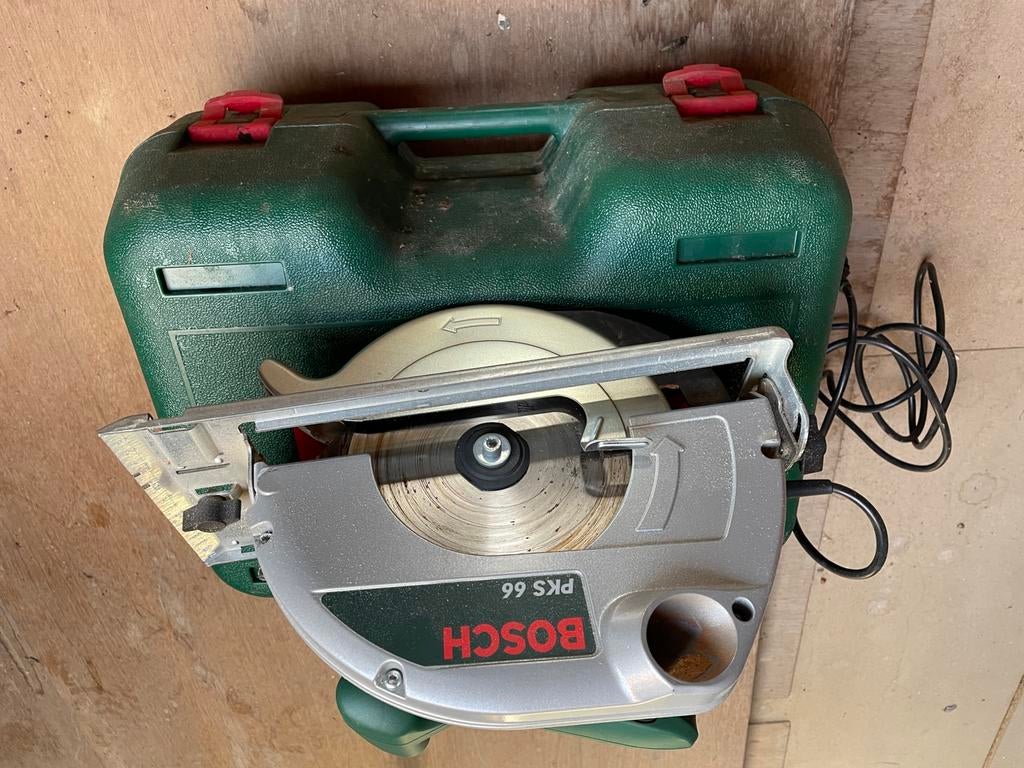 Scie circulaire Bosch, Enlèvement, Comme neuf, Scie circulaire