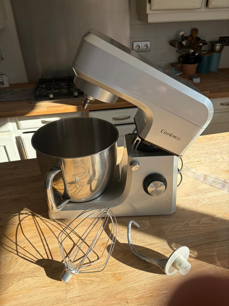 Robot petrisseur de marque Cookmii, 4 litres ou plus, Enlèvement, Utilisé