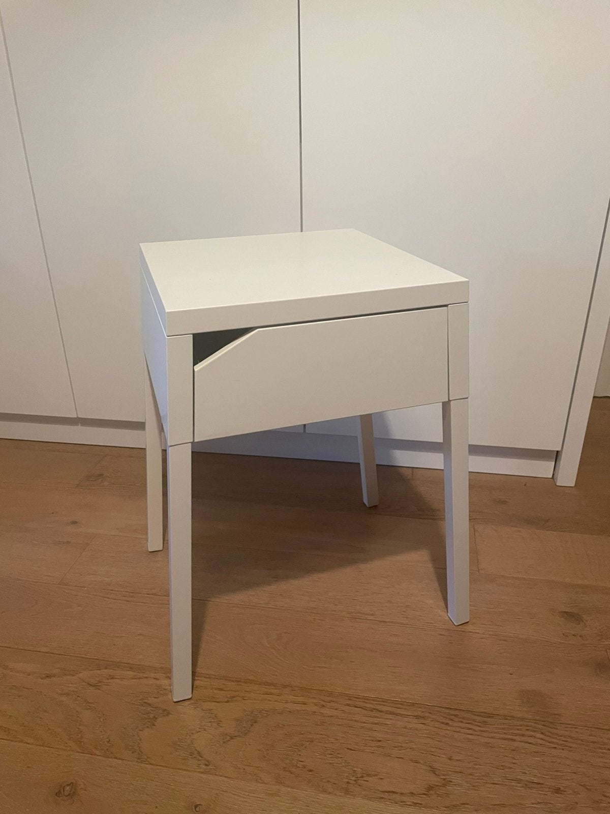 Table de nuit, table de chevet IKEA Selje, Enlèvement, Comme neuf