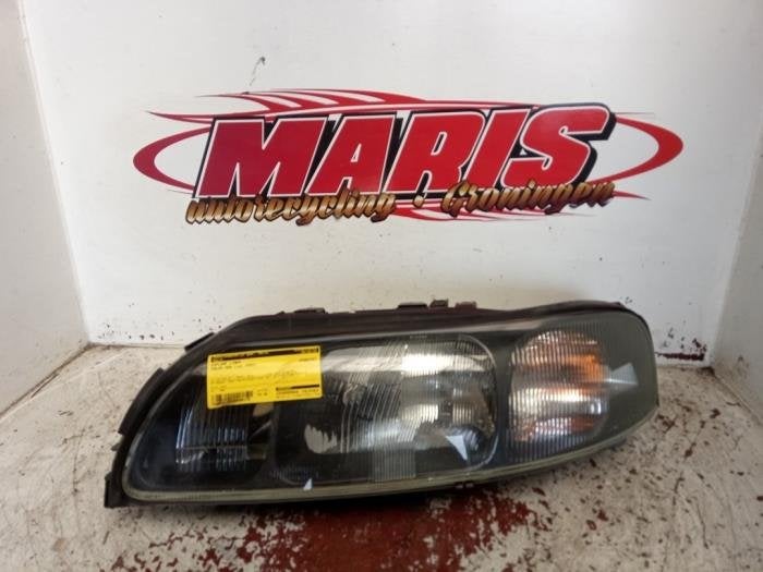 Phare gauche d'un Volvo S60, -, -, 3 mois de garantie, -