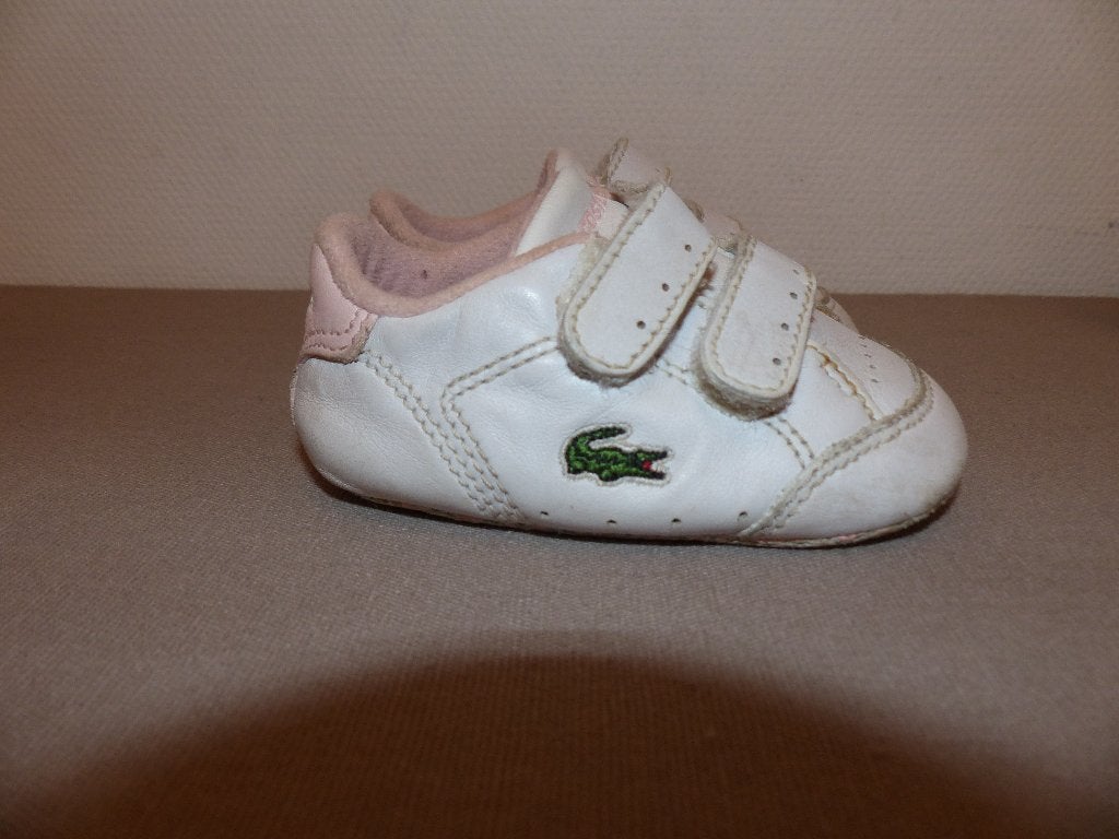 Lacoste schoentjes - maat 17/18, Schoentjes, Meisje, Ophalen of Verzenden, Zo goed als nieuw